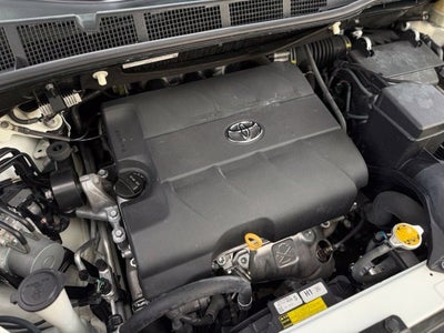 2015 Toyota Sienna XLE 8 Passenger