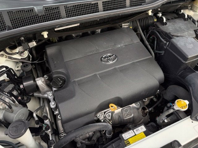 2015 Toyota Sienna XLE 8 Passenger