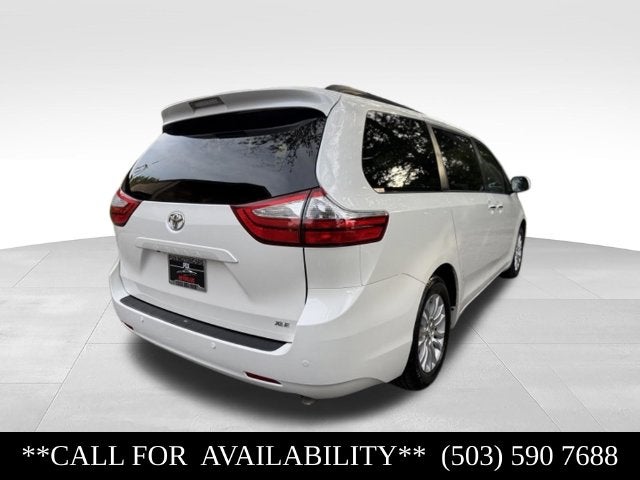 2015 Toyota Sienna XLE 8 Passenger