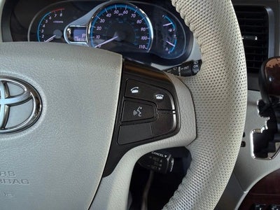 2014 Toyota Sienna XLE 8 Passenger