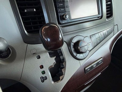 2014 Toyota Sienna XLE 8 Passenger