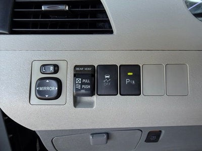 2014 Toyota Sienna XLE 8 Passenger