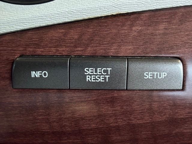 2014 Toyota Sienna XLE 8 Passenger