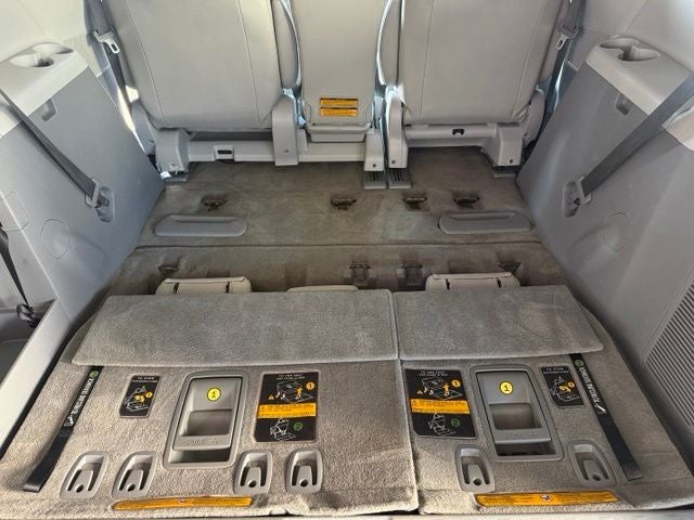 2014 Toyota Sienna XLE 8 Passenger