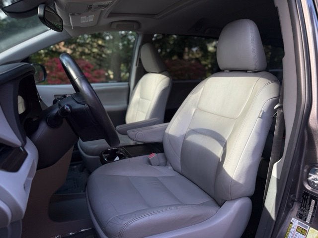 2018 Toyota Sienna XLE 8 Passenger