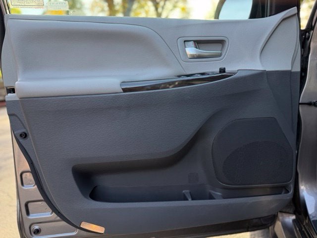2018 Toyota Sienna XLE 8 Passenger