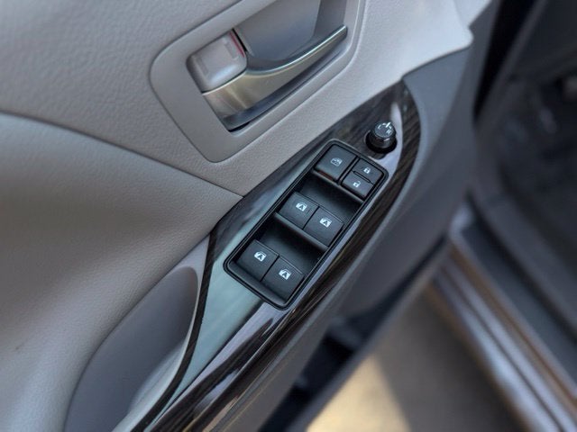 2018 Toyota Sienna XLE 8 Passenger