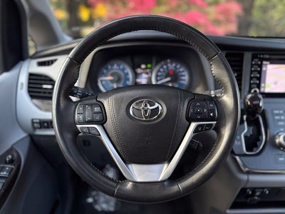 2018 Toyota Sienna XLE 8 Passenger