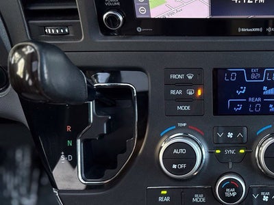 2018 Toyota Sienna XLE 8 Passenger