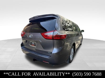2018 Toyota Sienna XLE 8 Passenger