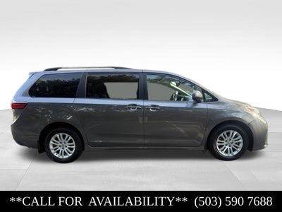 2018 Toyota Sienna XLE 8 Passenger