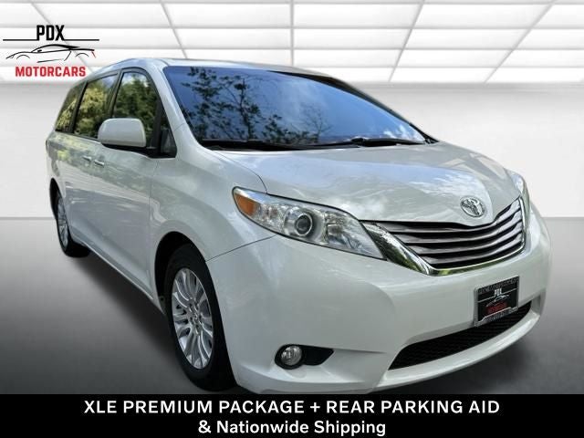2017 Toyota Sienna XLE Premium 8 Passenger