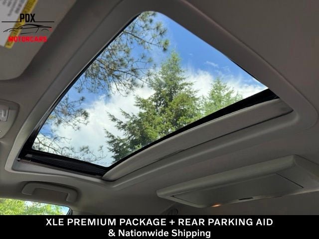 2017 Toyota Sienna XLE Premium 8 Passenger