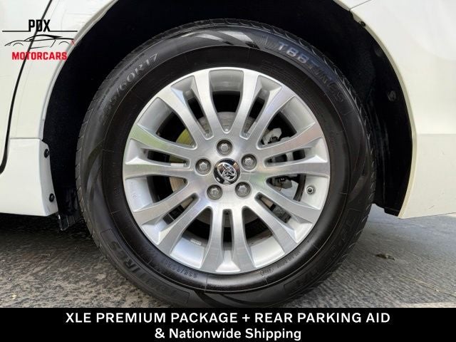 2017 Toyota Sienna XLE Premium 8 Passenger