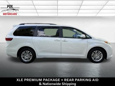 2017 Toyota Sienna XLE Premium 8 Passenger