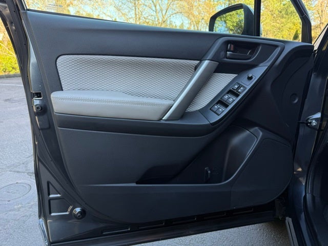 2017 Subaru Forester 2.5i