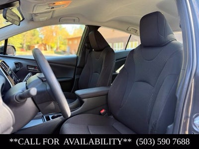 2019 Toyota Prius LE
