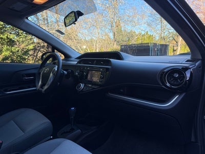 2016 Toyota Prius c Four