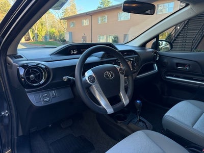 2016 Toyota Prius c Four