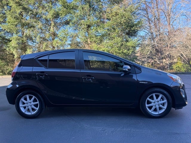 2016 Toyota Prius c Four