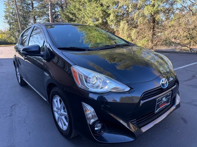 2016 Toyota Prius c Four