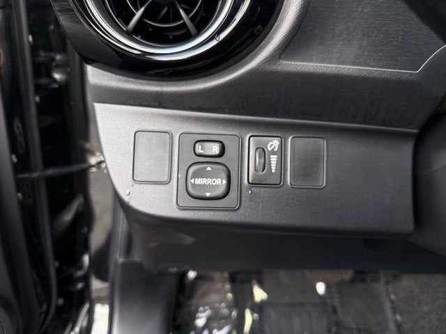 2016 Toyota Prius c Four