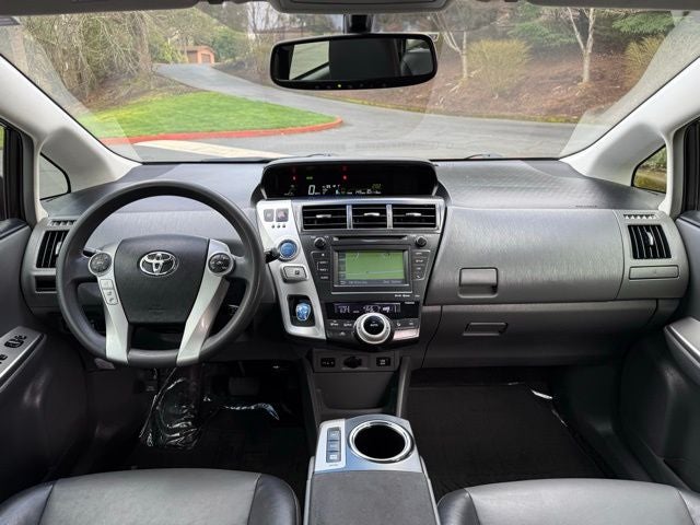2012 Toyota Prius v Base