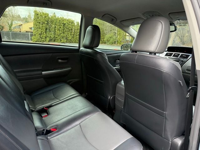 2012 Toyota Prius v Base