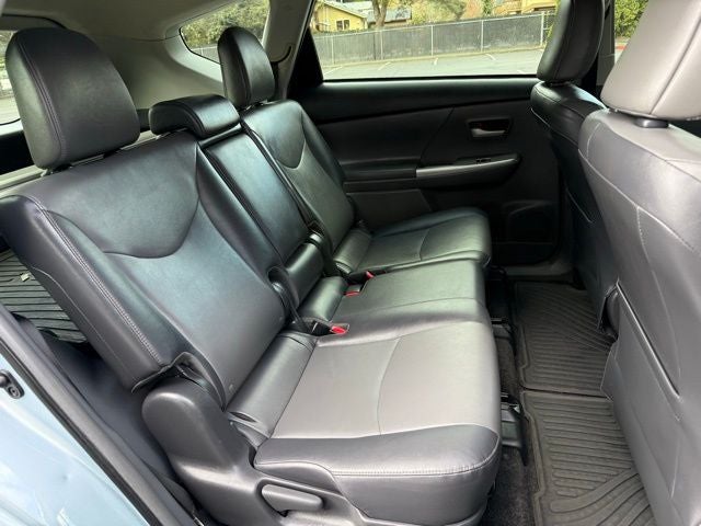 2012 Toyota Prius v Base