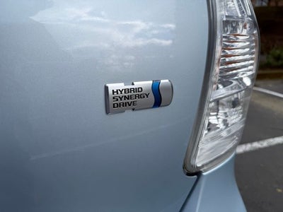 2012 Toyota Prius v Base