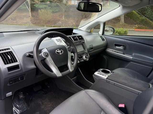 2012 Toyota Prius v Base