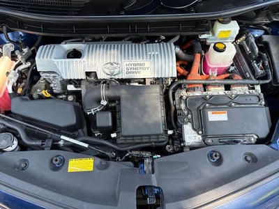2014 Toyota Prius v Three