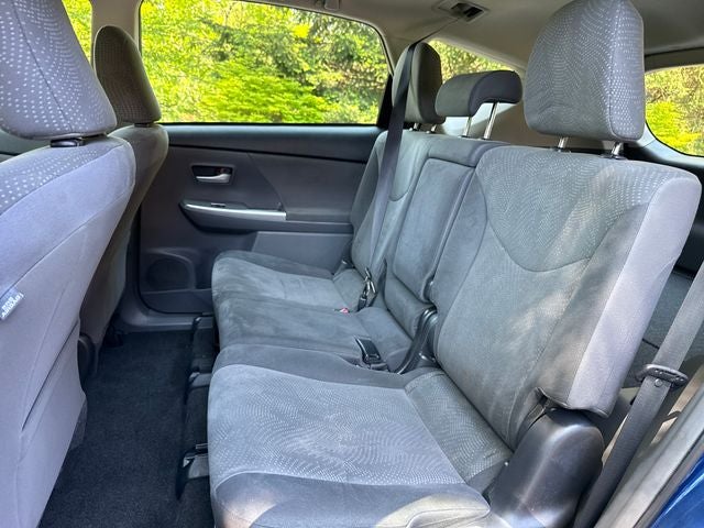 2014 Toyota Prius v Three