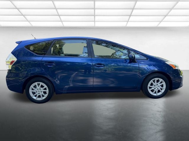 2014 Toyota Prius v Three