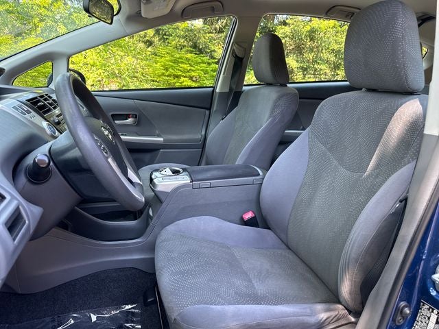 2014 Toyota Prius v Three