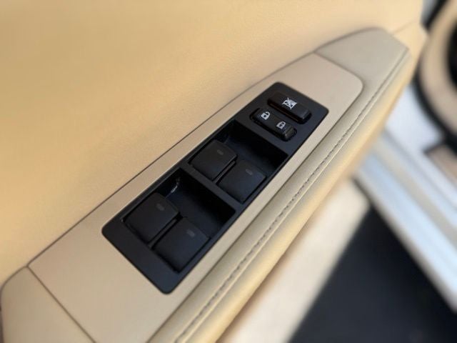 2013 Lexus ES 300h