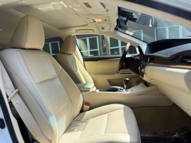 2013 Lexus ES 300h