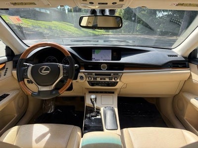 2013 Lexus ES 300h