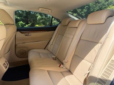 2013 Lexus ES 300h