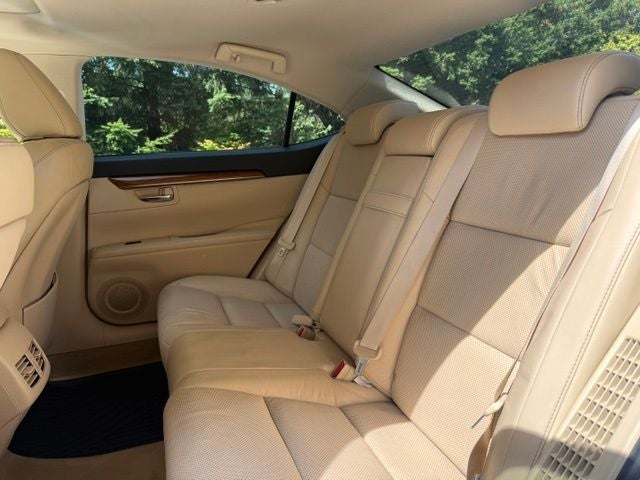 2013 Lexus ES 300h