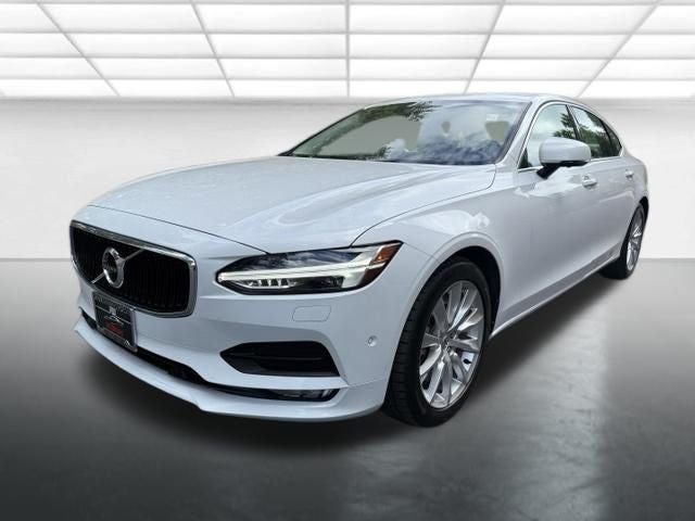 2018 Volvo S90 T6 Momentum