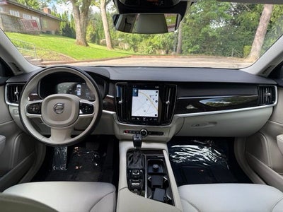 2018 Volvo S90 T6 Momentum