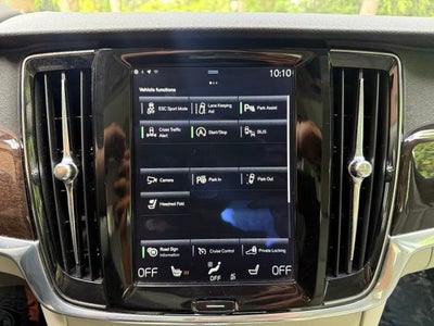 2018 Volvo S90 T6 Momentum