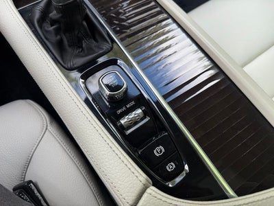 2018 Volvo S90 T6 Momentum