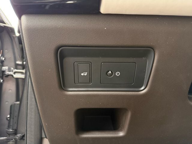 2017 Land Rover Discovery HSE Luxury