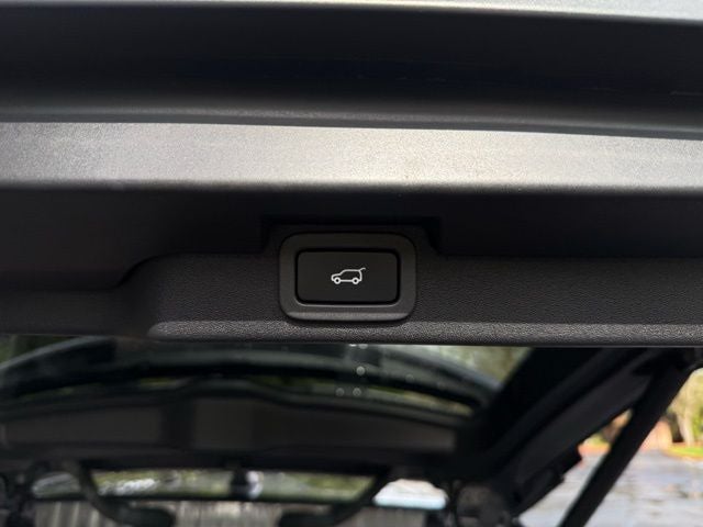 2017 Land Rover Discovery HSE Luxury