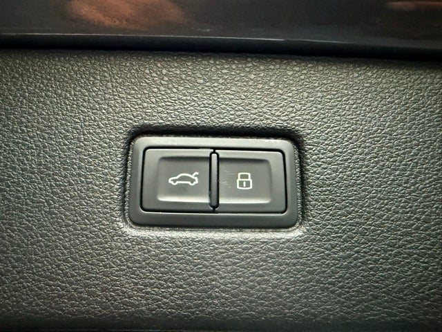 2019 Audi Q7 55 Premium Plus quattro