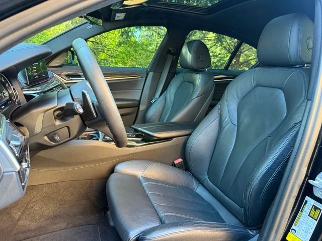 2017 BMW 5 Series 540i