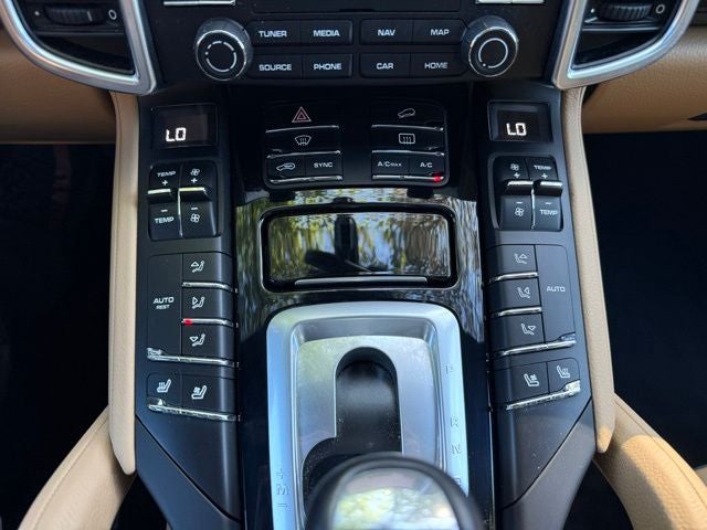 2018 Porsche Cayenne Platinum Edition