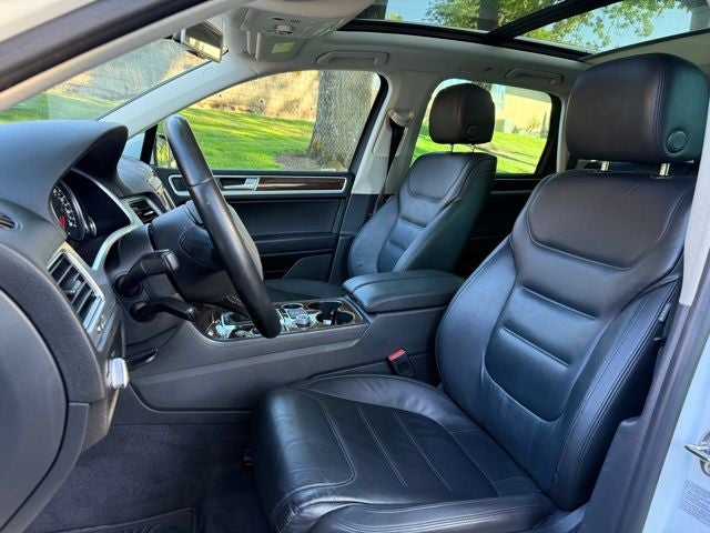 2015 Volkswagen Touareg V6 Sport 4Motion